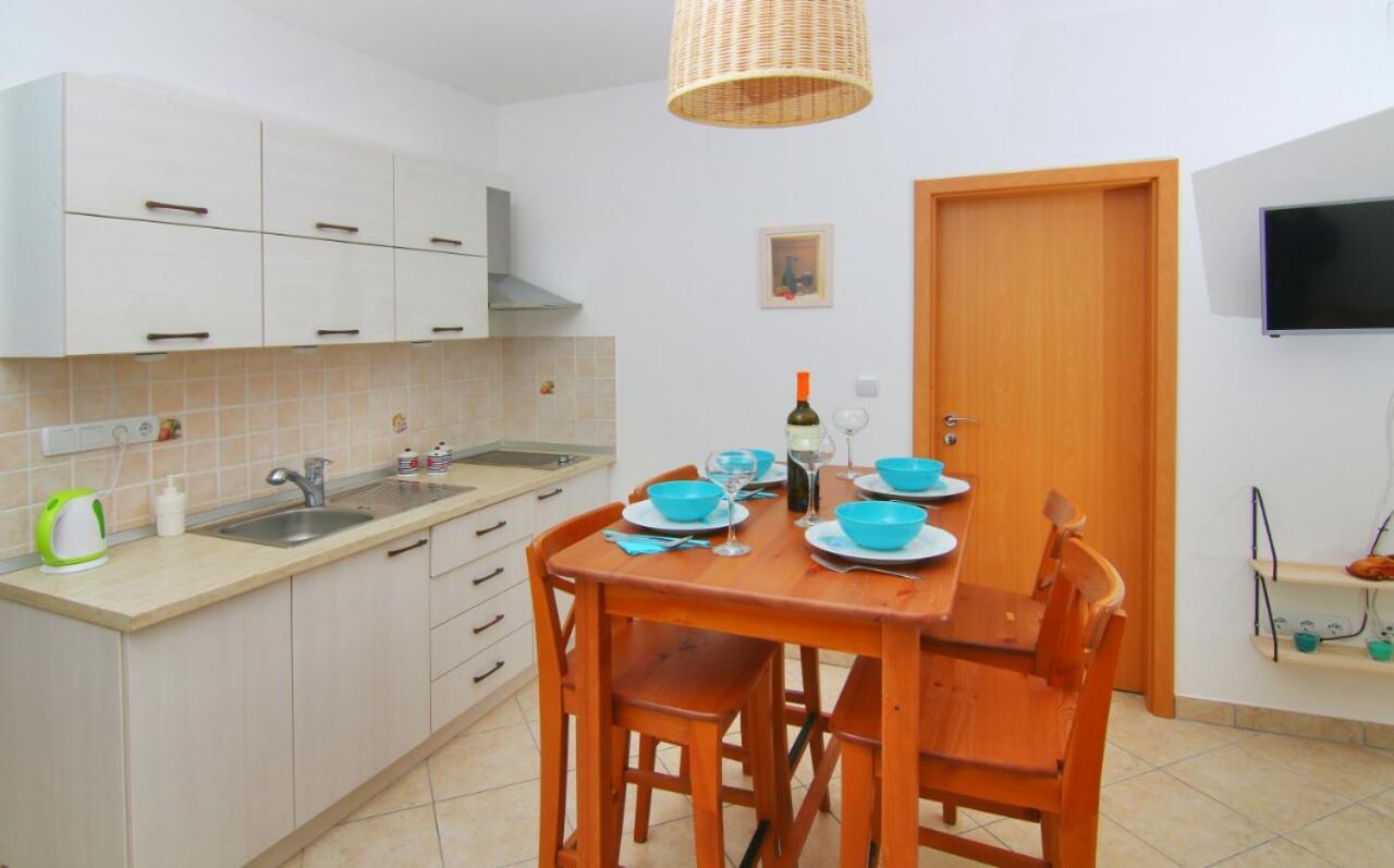 Apartman Eli Smokvica เคลโนวีซา ภายนอก รูปภาพ